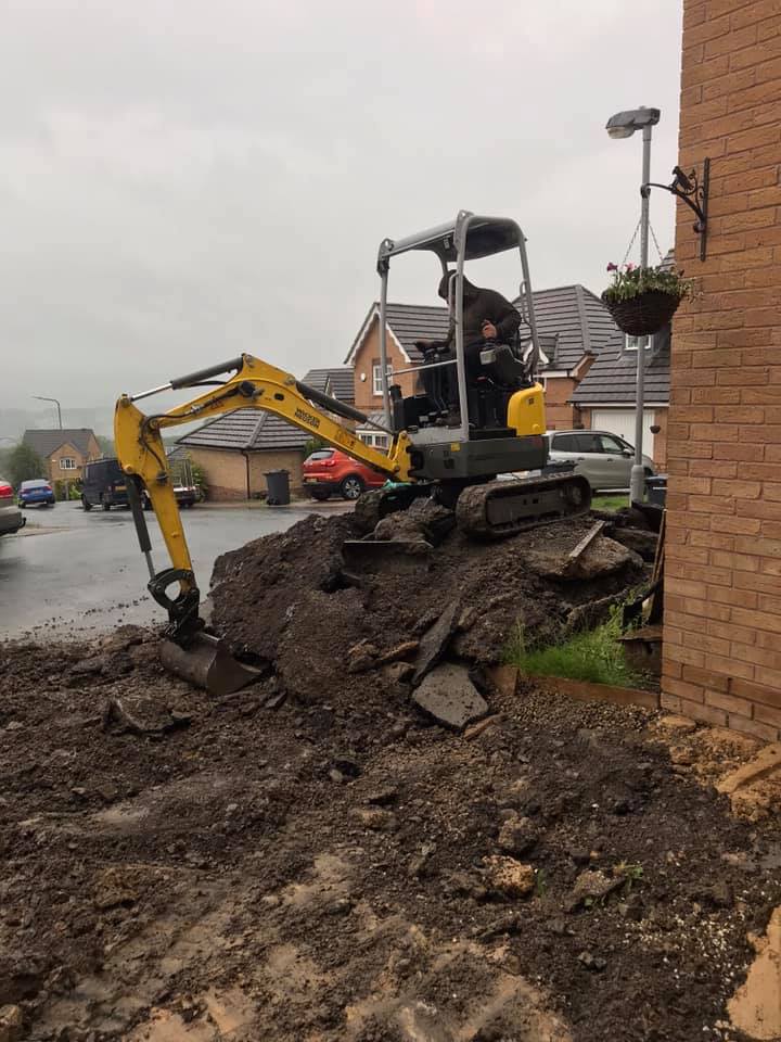 Mini Digger Hire Halifax, Bradford And Leeds
