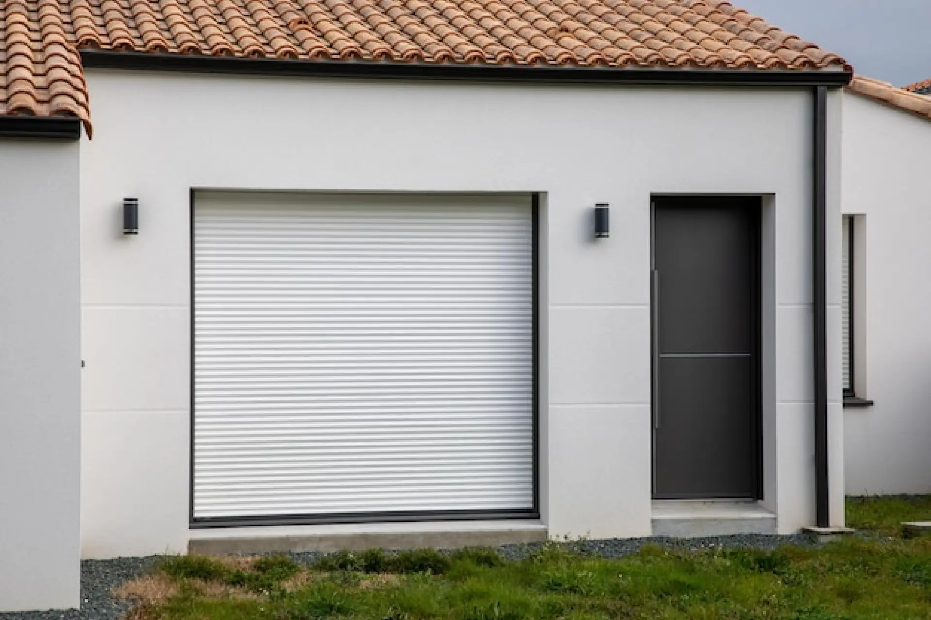 The Benefits of Installing a Roller Garage Door