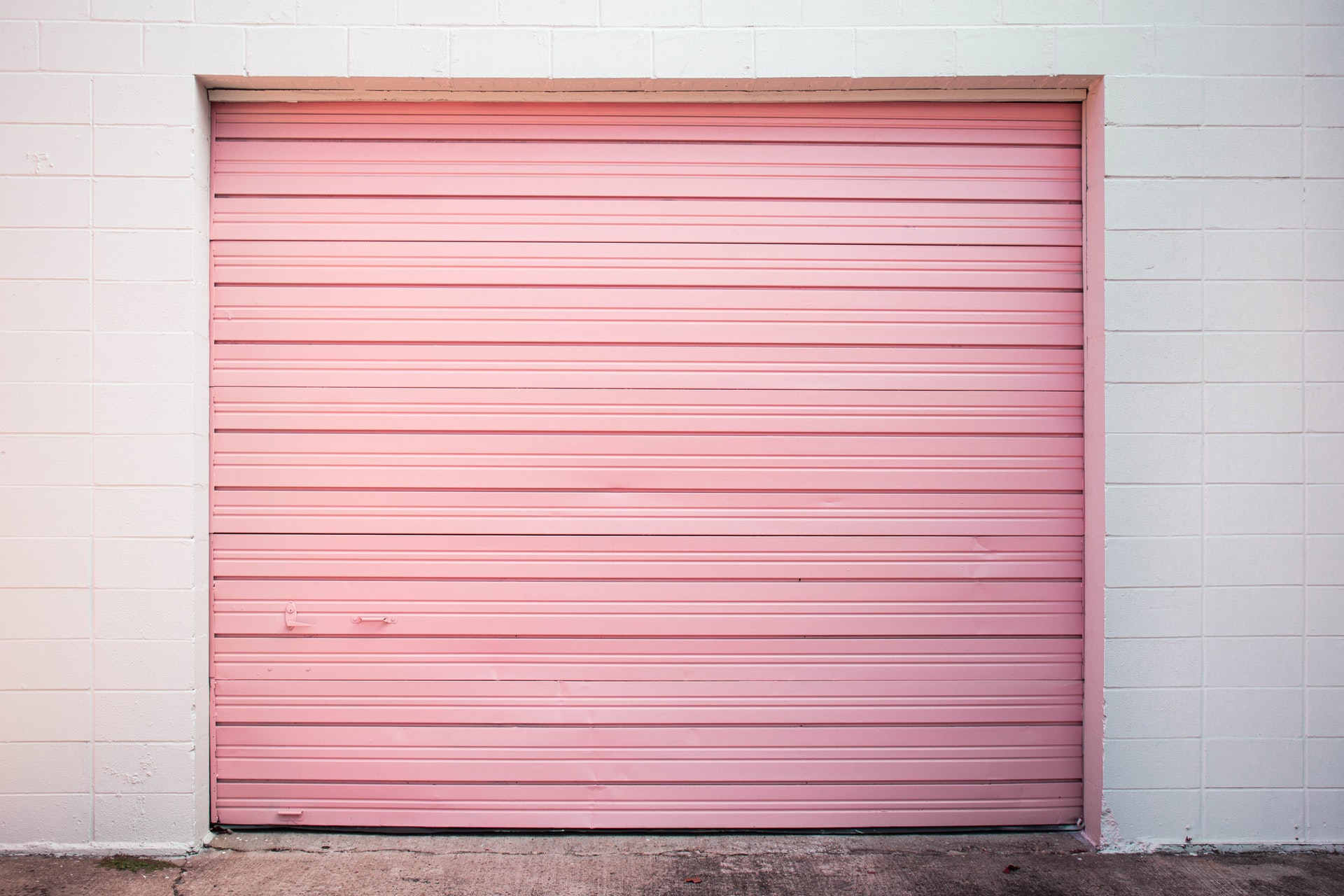 Roller Garage Door Customisation Options to Suit Your Home