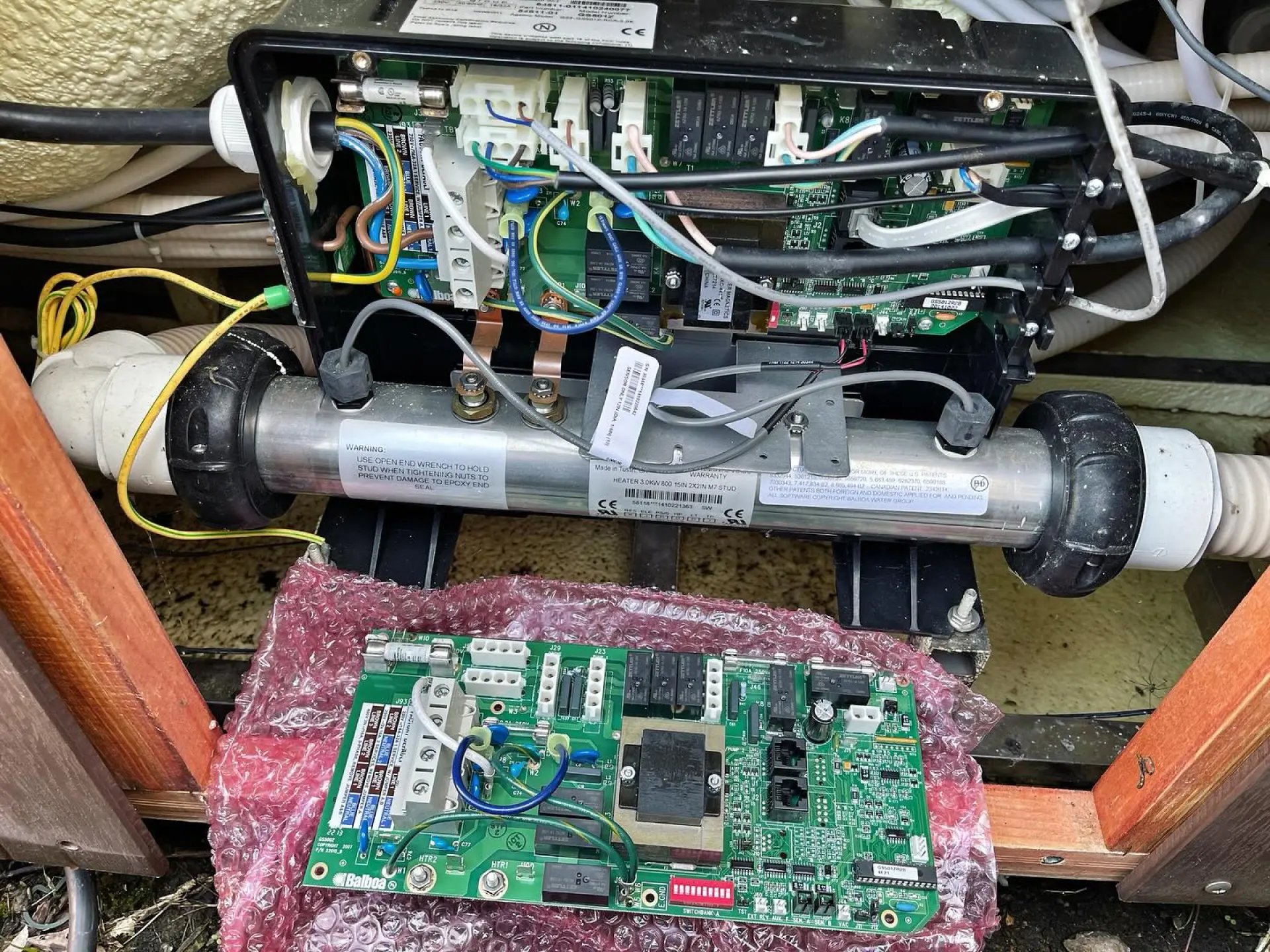 DIY vs Professional Hot Tub Repairs What You Need to Know DIY vs Professional Hot Tub Repairs What You Need to Know Image