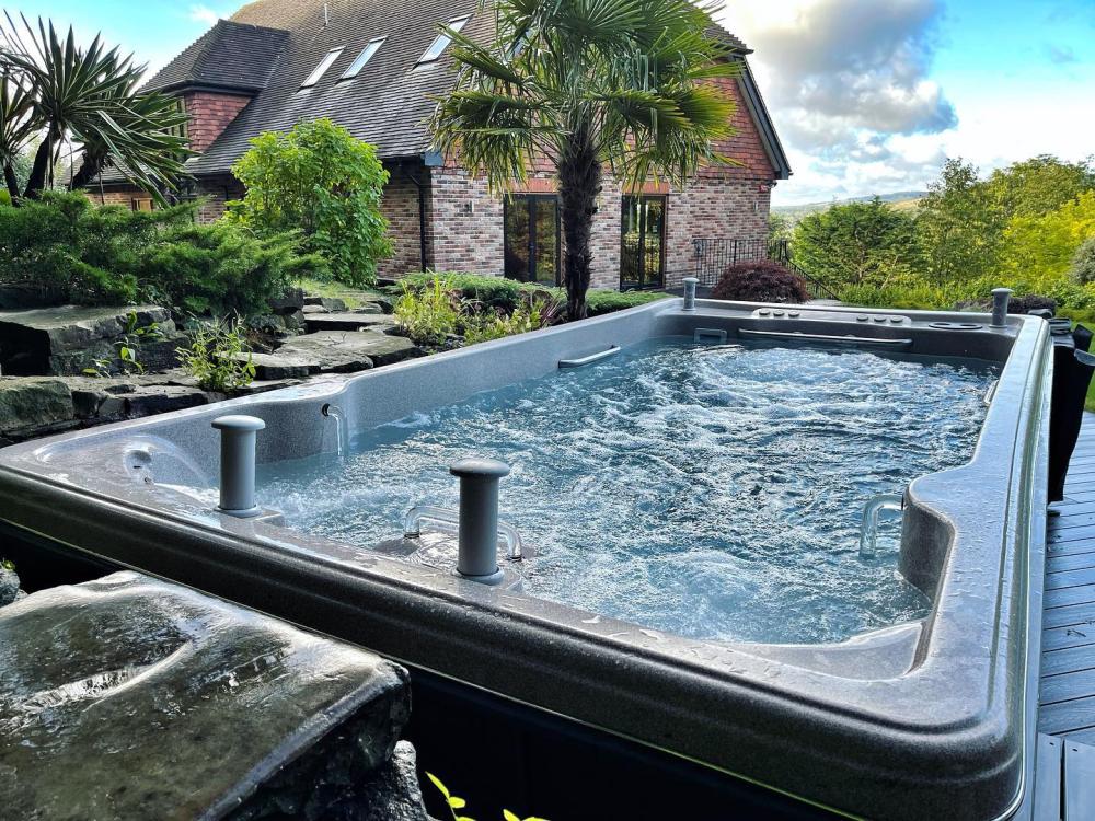 Blue Whale Spas Servicing Kent