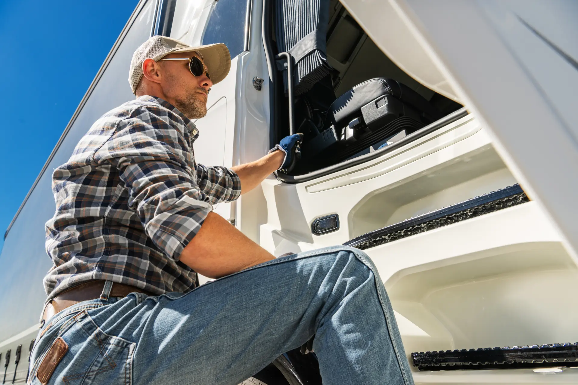 What’s Included in a Standard Motorhome Service Image