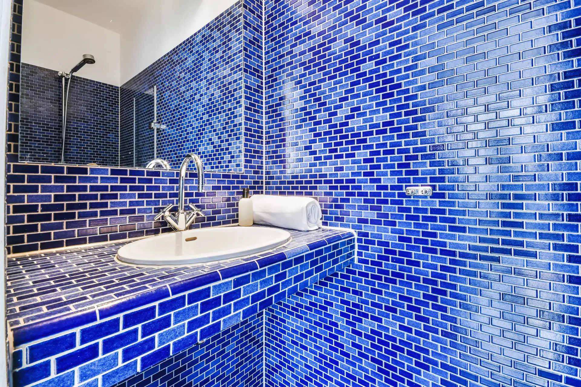 Easy-to-Clean - Designing a Bathroom