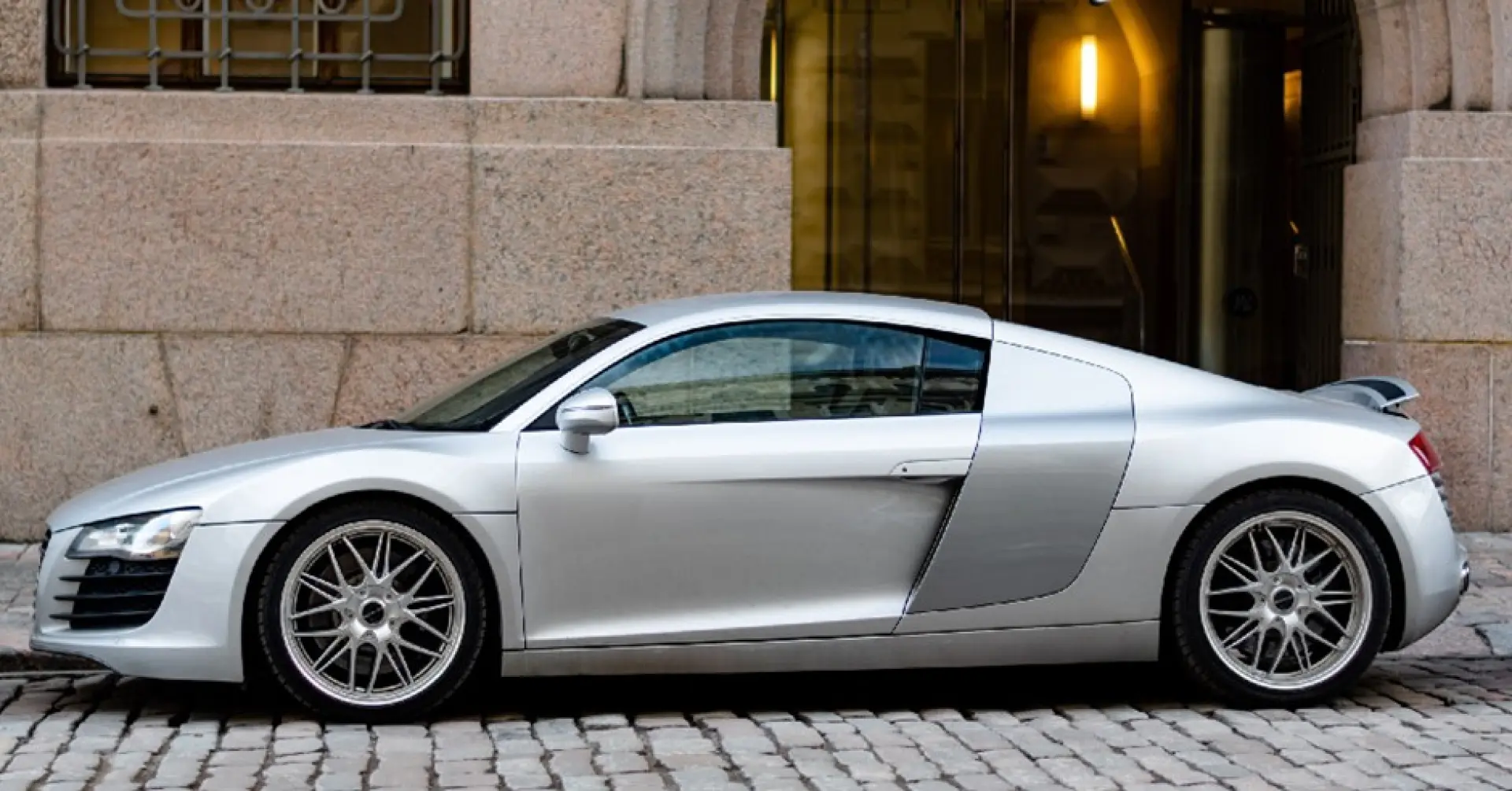 Prom Chauffeur Driven Supercar Hire Yorkshire, Nottinghamshire, Derbyshire