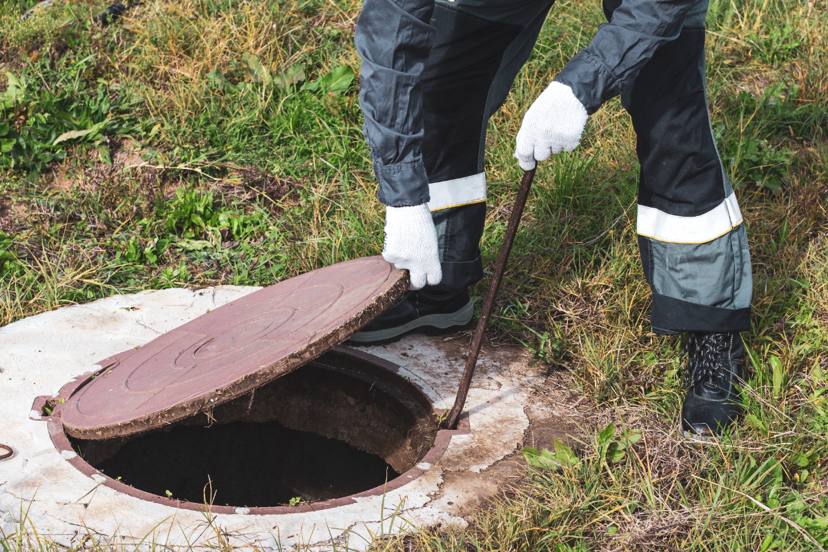 Signs Your Septic Tank Needs Emptying Image