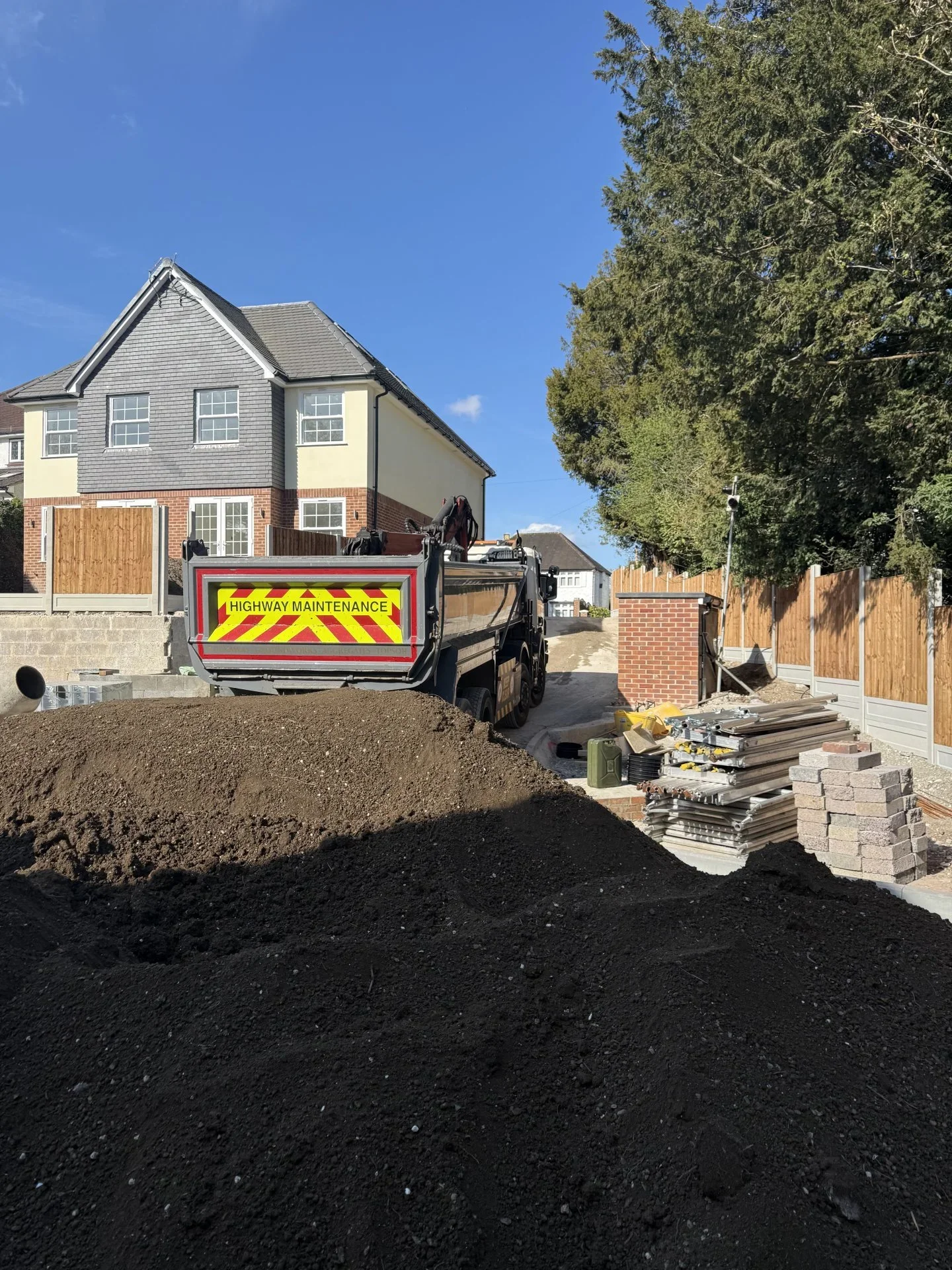 Topsoil Deliveries Croydon, Crawley, Sutton