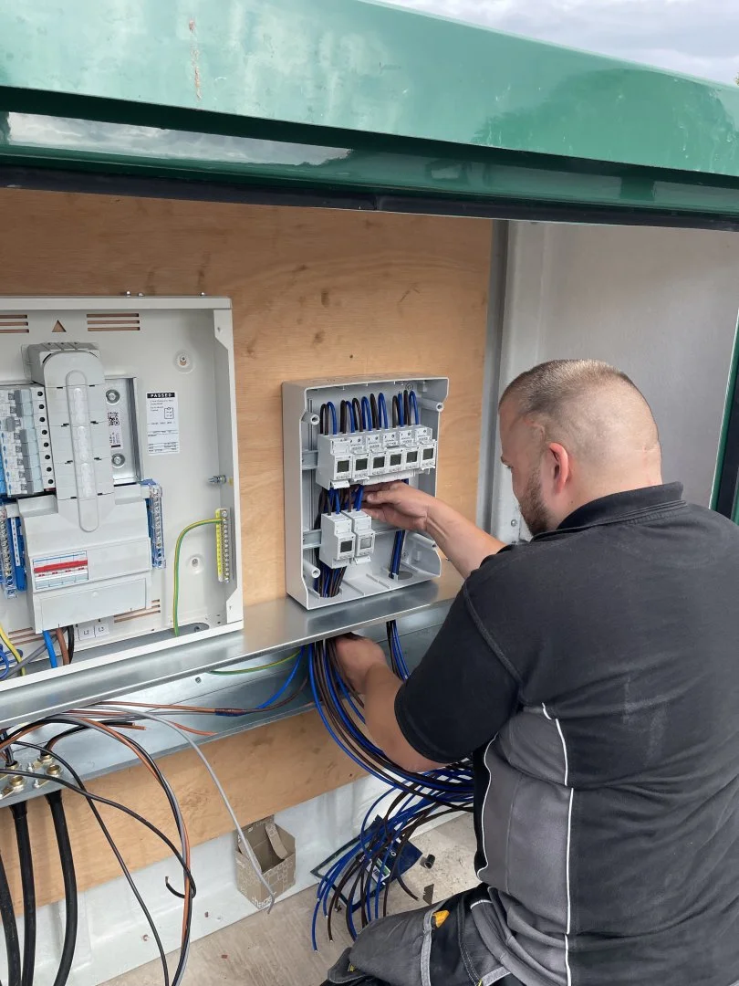 Electrical safety certificate service card