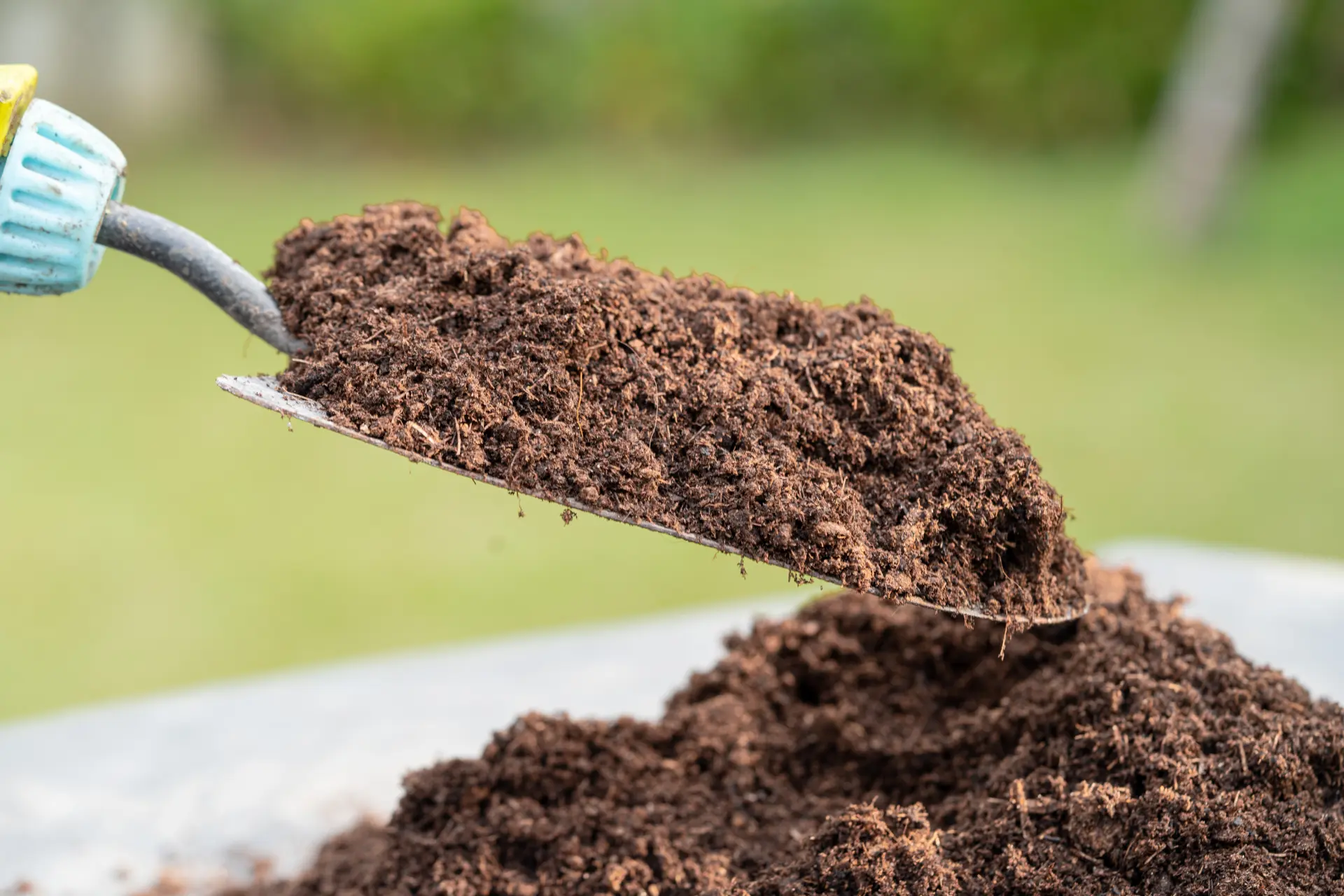 Uses of Screened vs Unscreened Topsoil