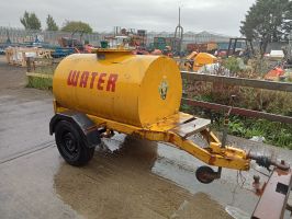 1000 Ltr fast-tow water bowser