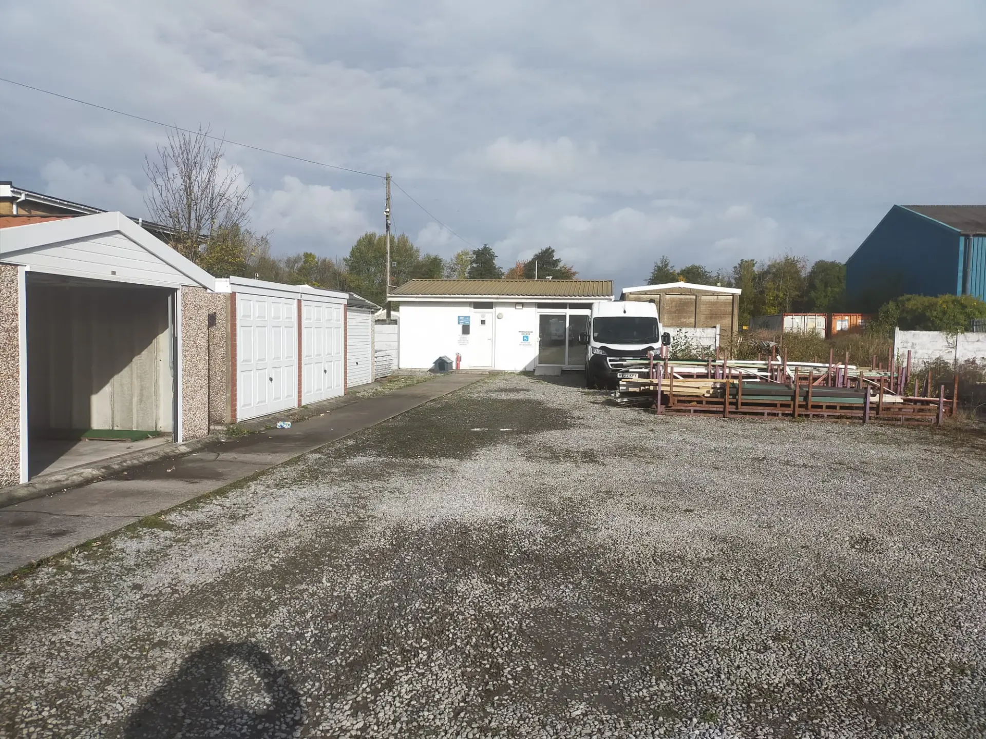 Opening storage container