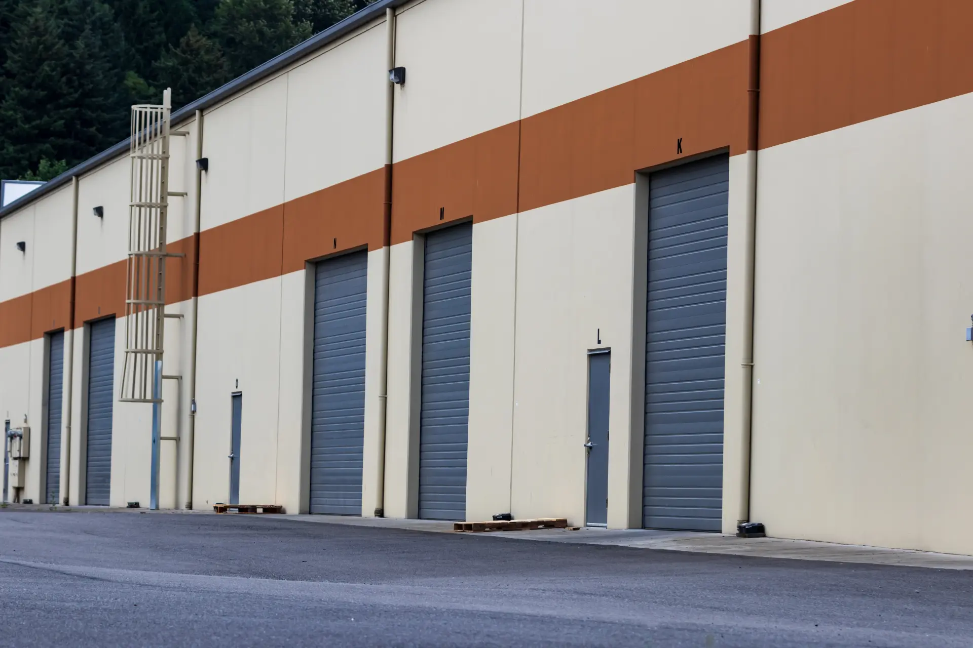 Industrial Roller Doors Shrewsbury, Bridgenorth and Telford | Installation and Servicing