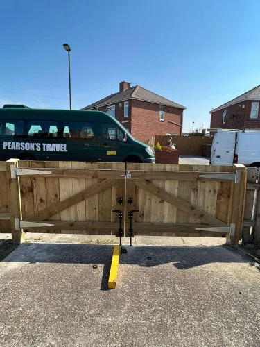 Garden Separation Fencing and Double Driveway Gates (image 5 of 5)