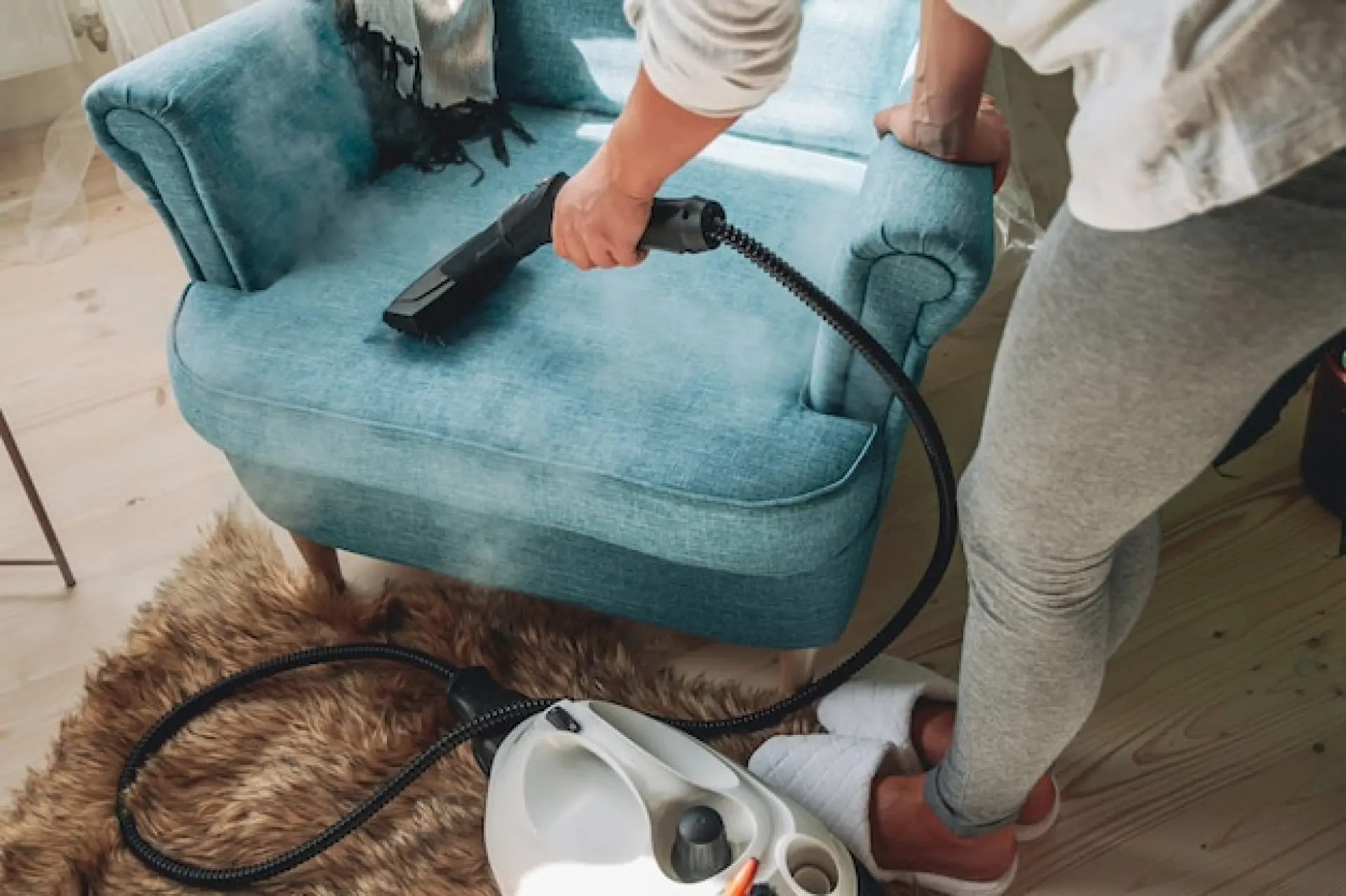 How to Choose the Right Upholstery Cleaning Service