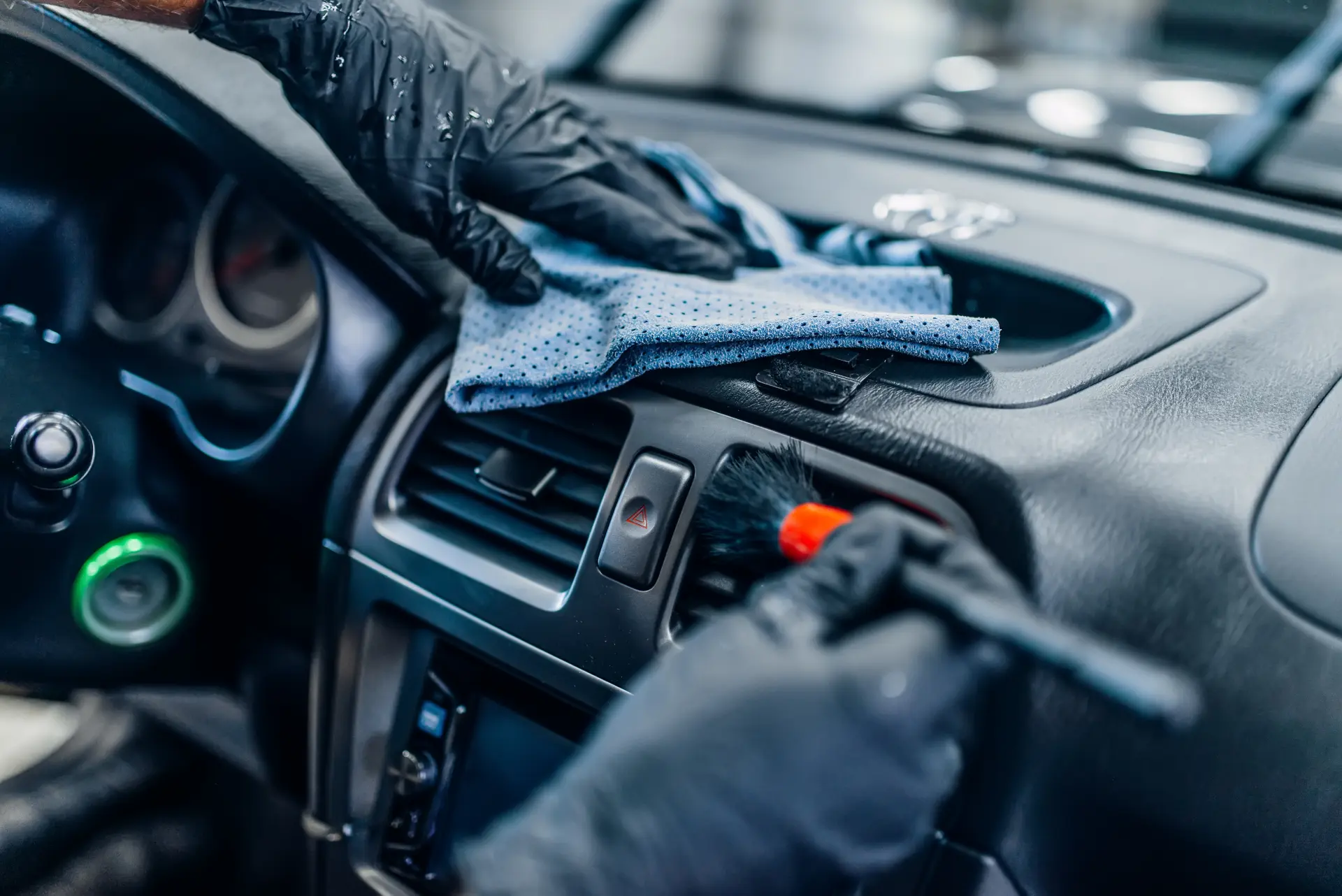 Mobile Car Cleaning Services