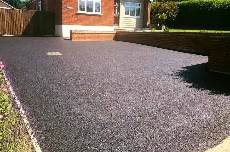 What Are the Benefits of a Tarmac Driveway
