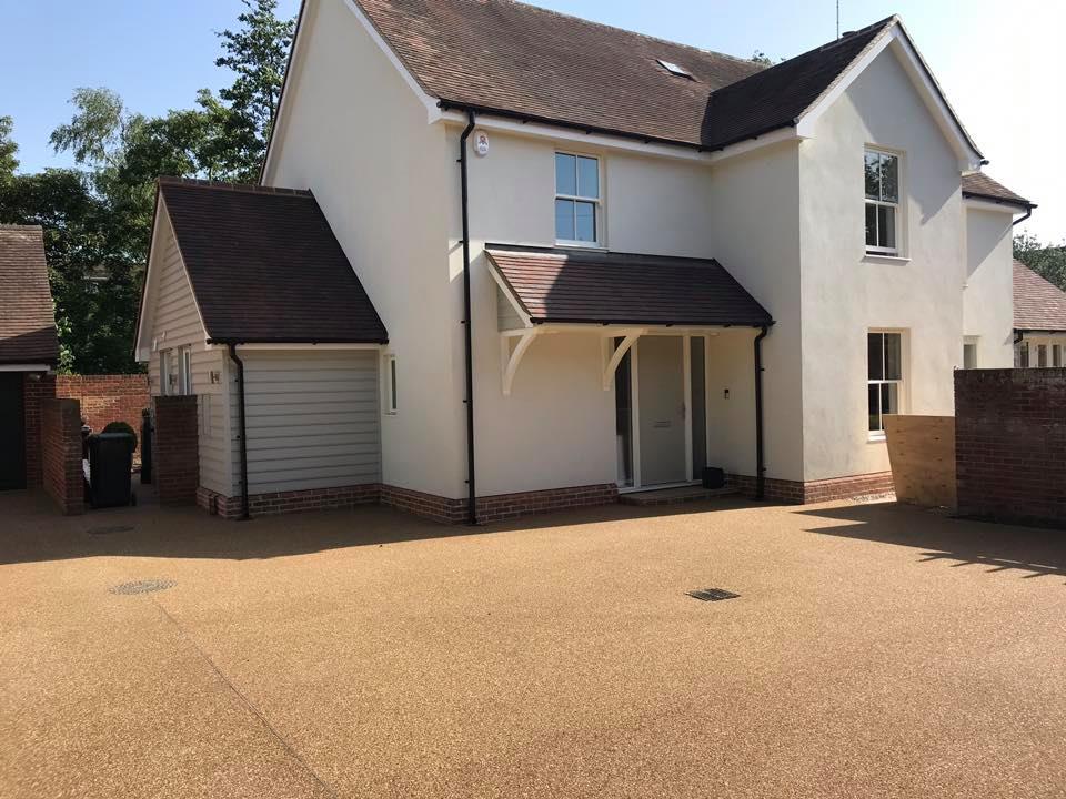 How to Choose the Right Colour for Your Resin Driveway