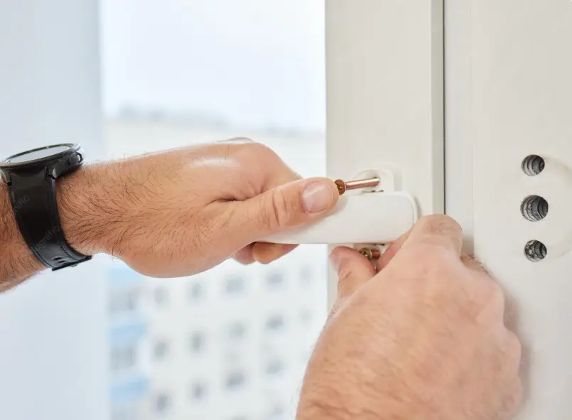 PROFESSIONAL LOCKSMITH WEYBRIDGE