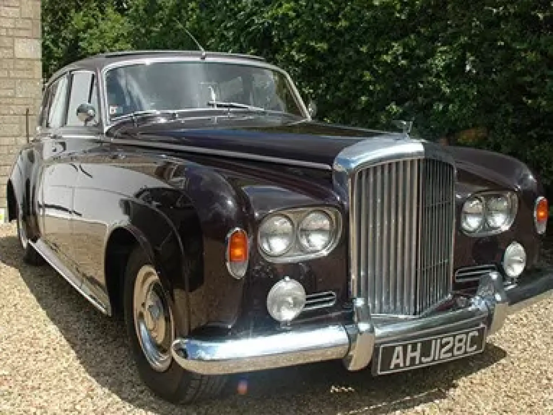 Bentley S3 1965 with Sunroof | Vintage Car Rental Grantham