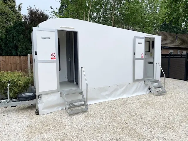 Luxury Toilet Hire In Cotswolds, Cheltenham, Gloucestershire