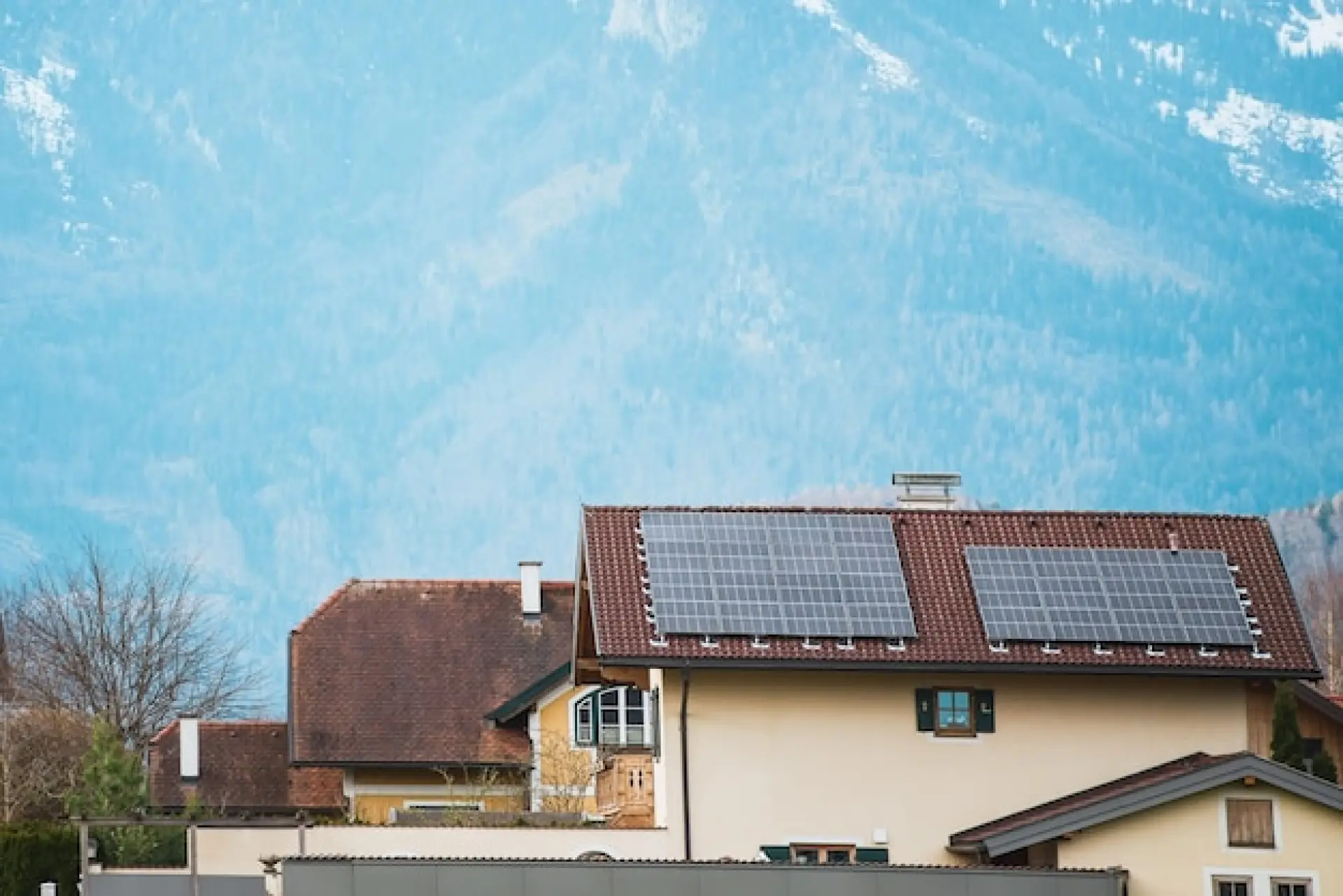 How a Solar Panel Survey Can Maximise Your Energy Savings Image