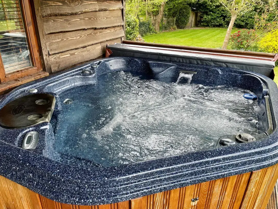 Hot tub in a garden