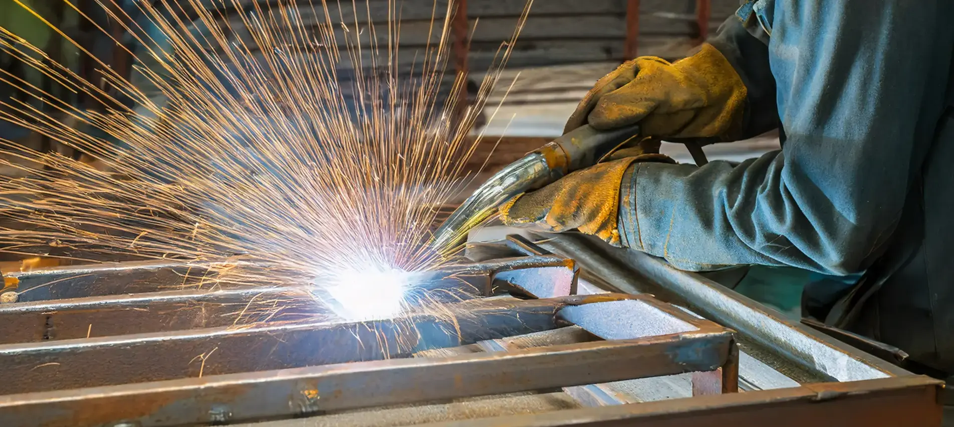 Structural Steel vs Other Building Materials Image