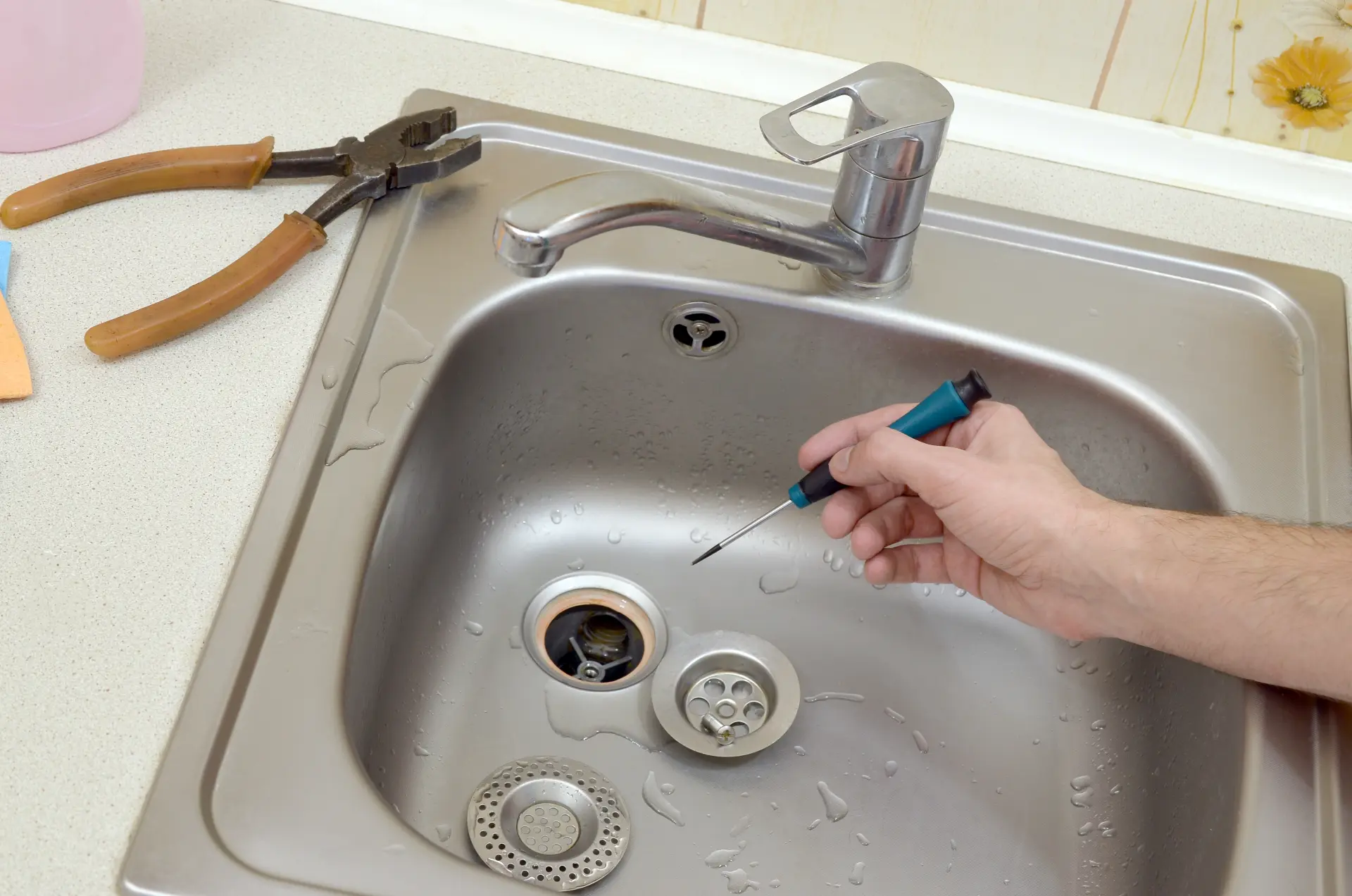 When Should You Call a Professional Plumber