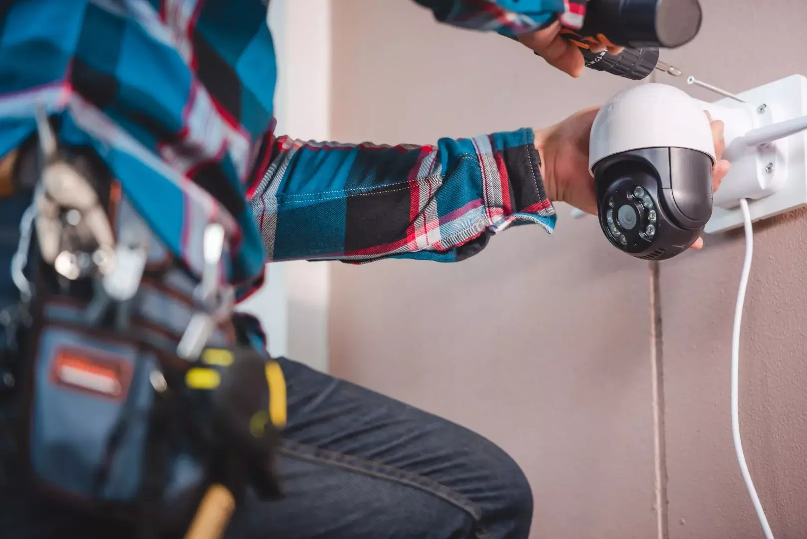 Benefits of Installing CCTV Cameras at Home