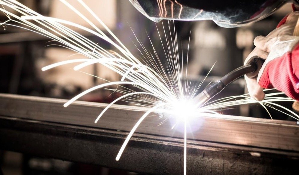 The Advantages of Acetylene Cutting in Metal Fabrication
