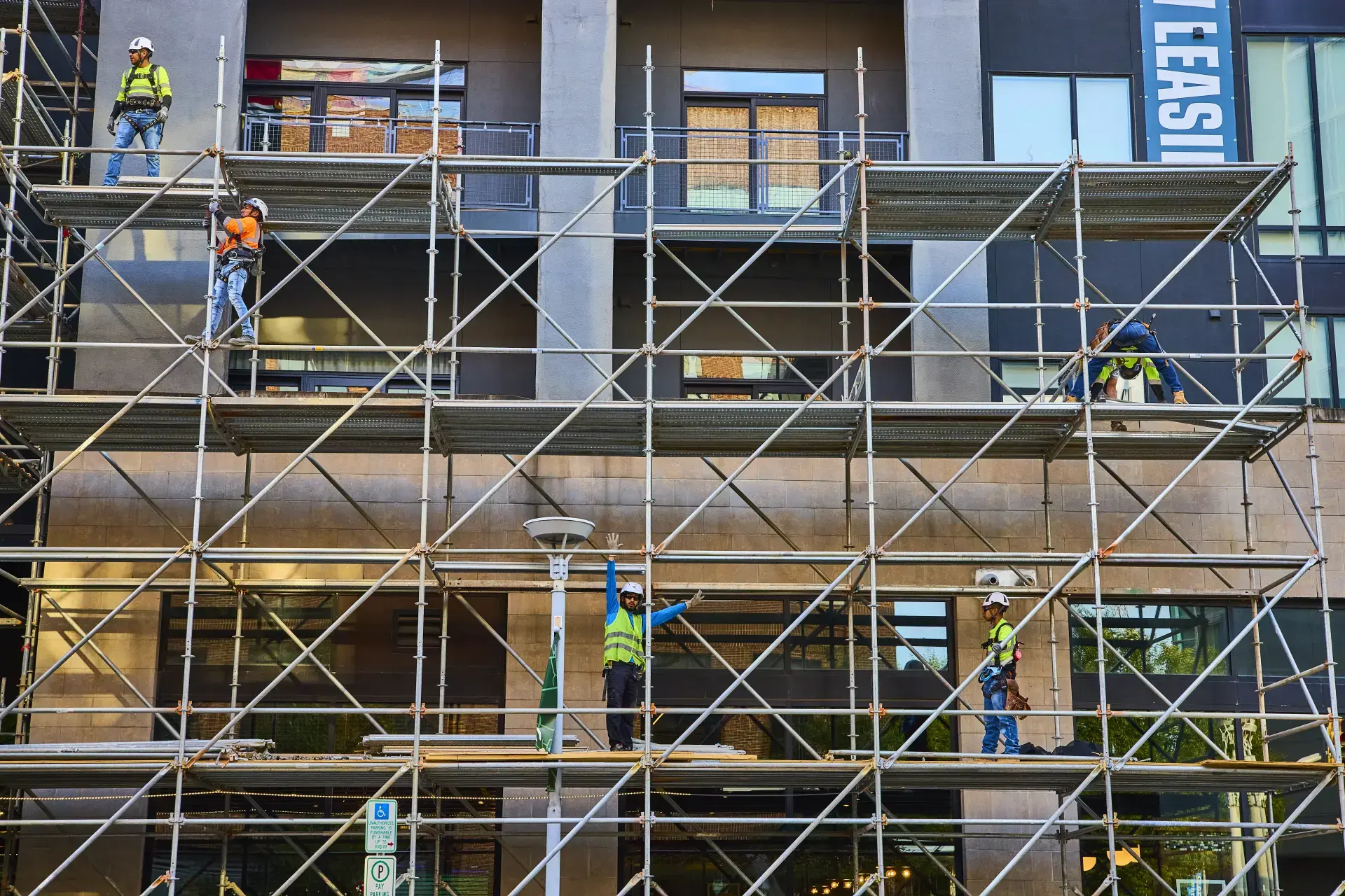 How To Choose The Right Commercial Scaffolding How To Choose The Right Commercial Scaffolding Image