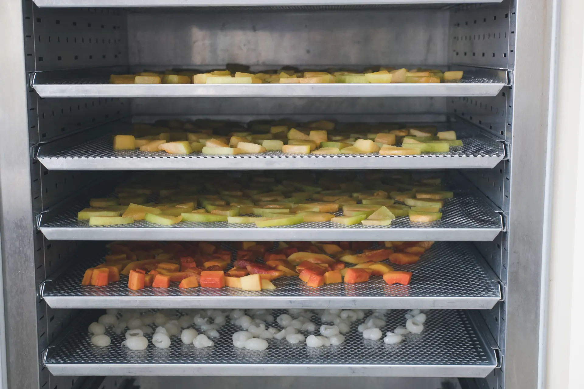 Who Needs a Refrigerated Trailer Image