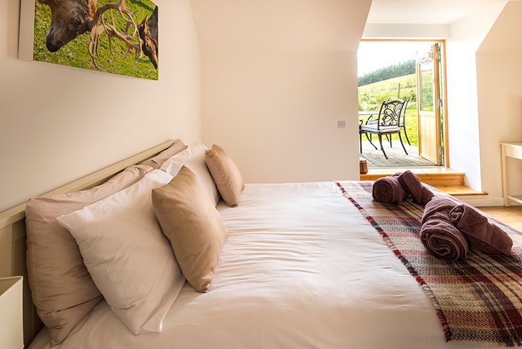 Self-Catering vs Hotels Which is Best Image