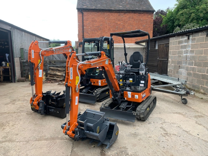 Mini Digger (image 3 of 6)