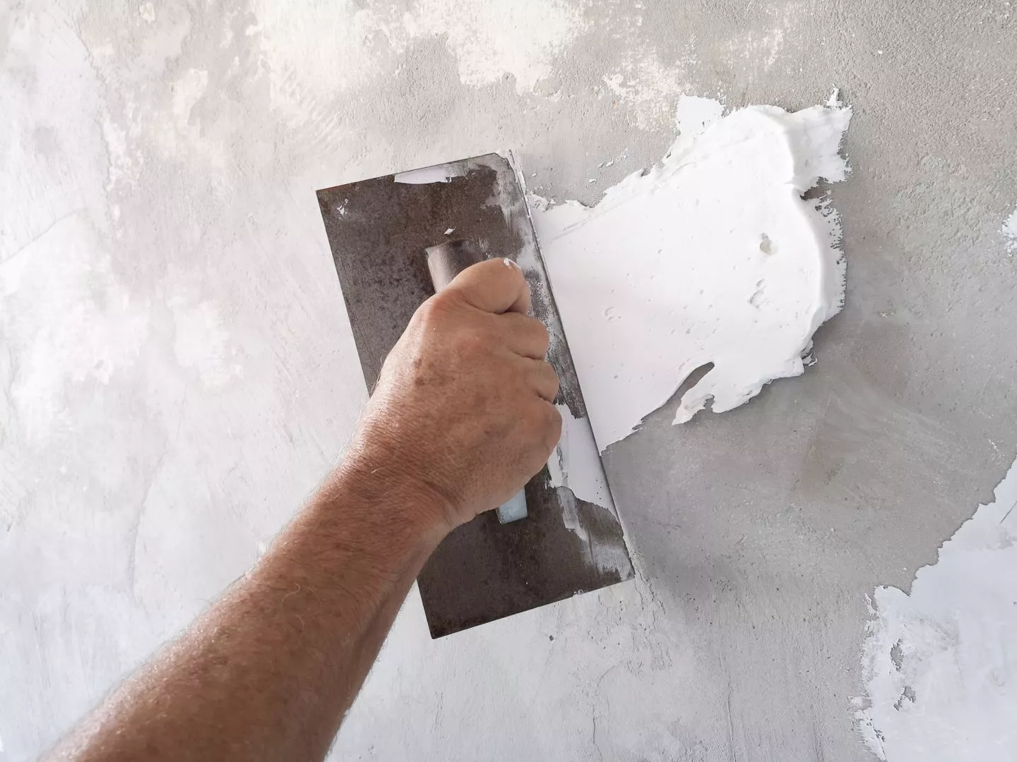 Does A Plasterer Do Coving And Cornices?