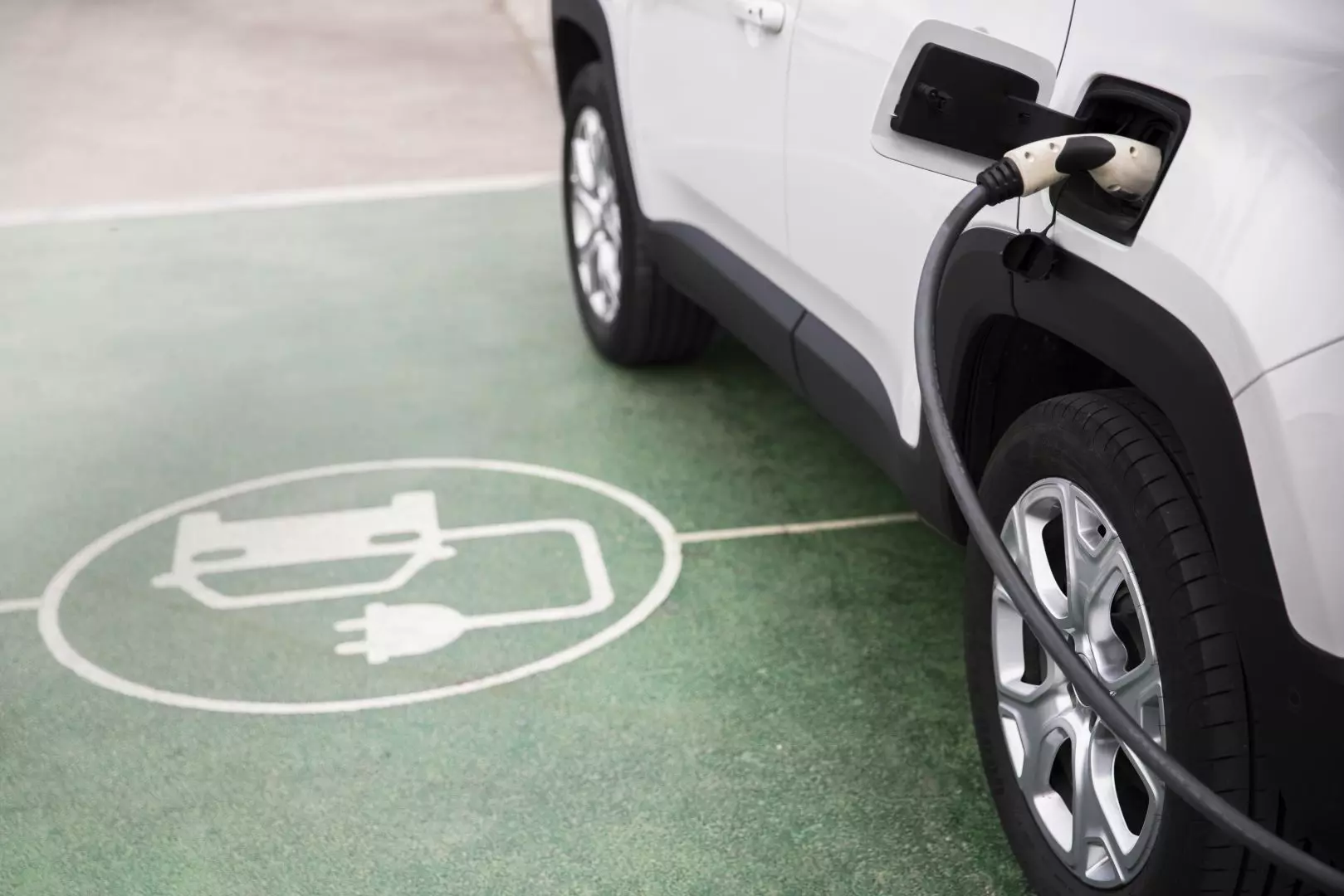 Smart Charger - Protect Your Car For Long Term Storage