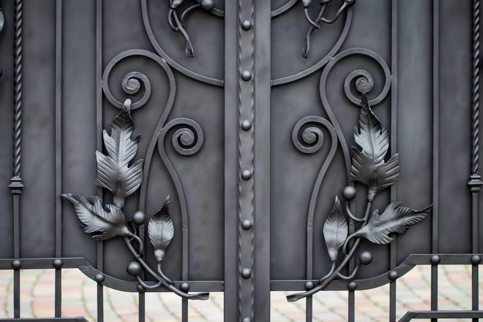 Wood, Metal, Or Composite: Which Gate Material Is Best?