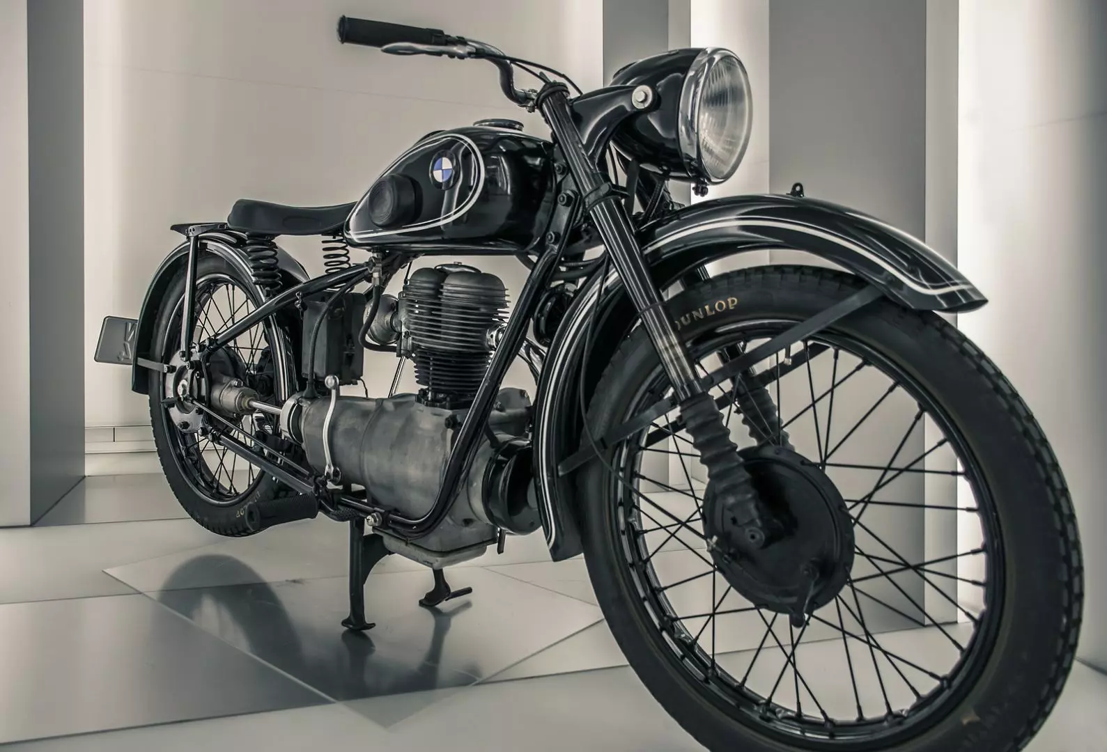 Exhaust Smoke - Signs Your Motorcycle Carburettor Needs Balancing