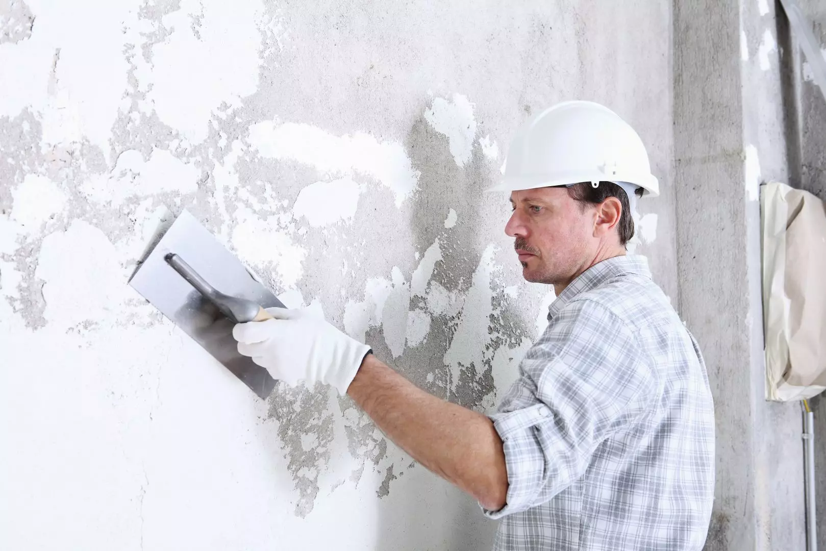 Why Hire A Professional For Coving/Cornice Repair