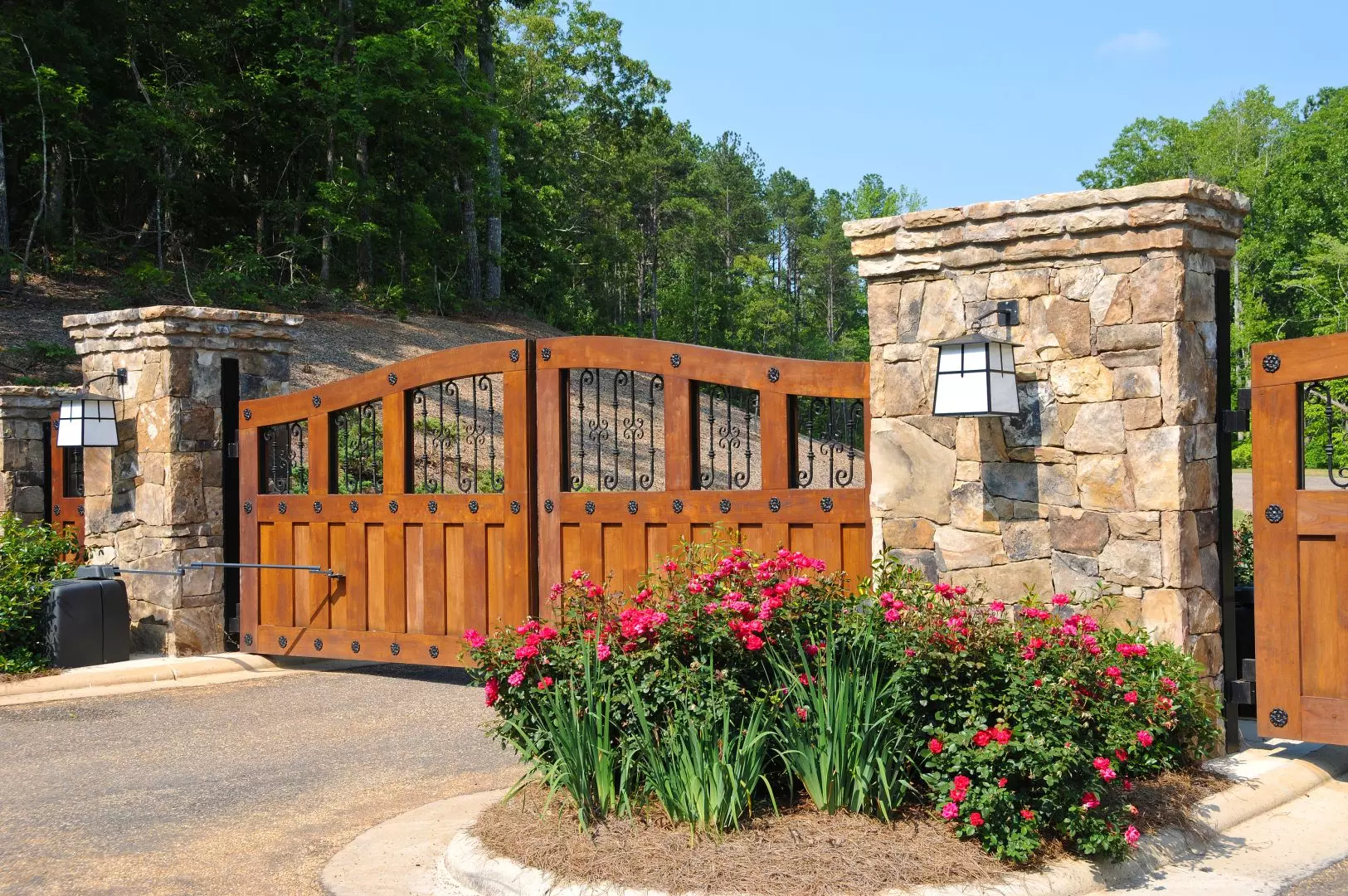 Matching Your Gate Design To Your Property’s Aesthetic