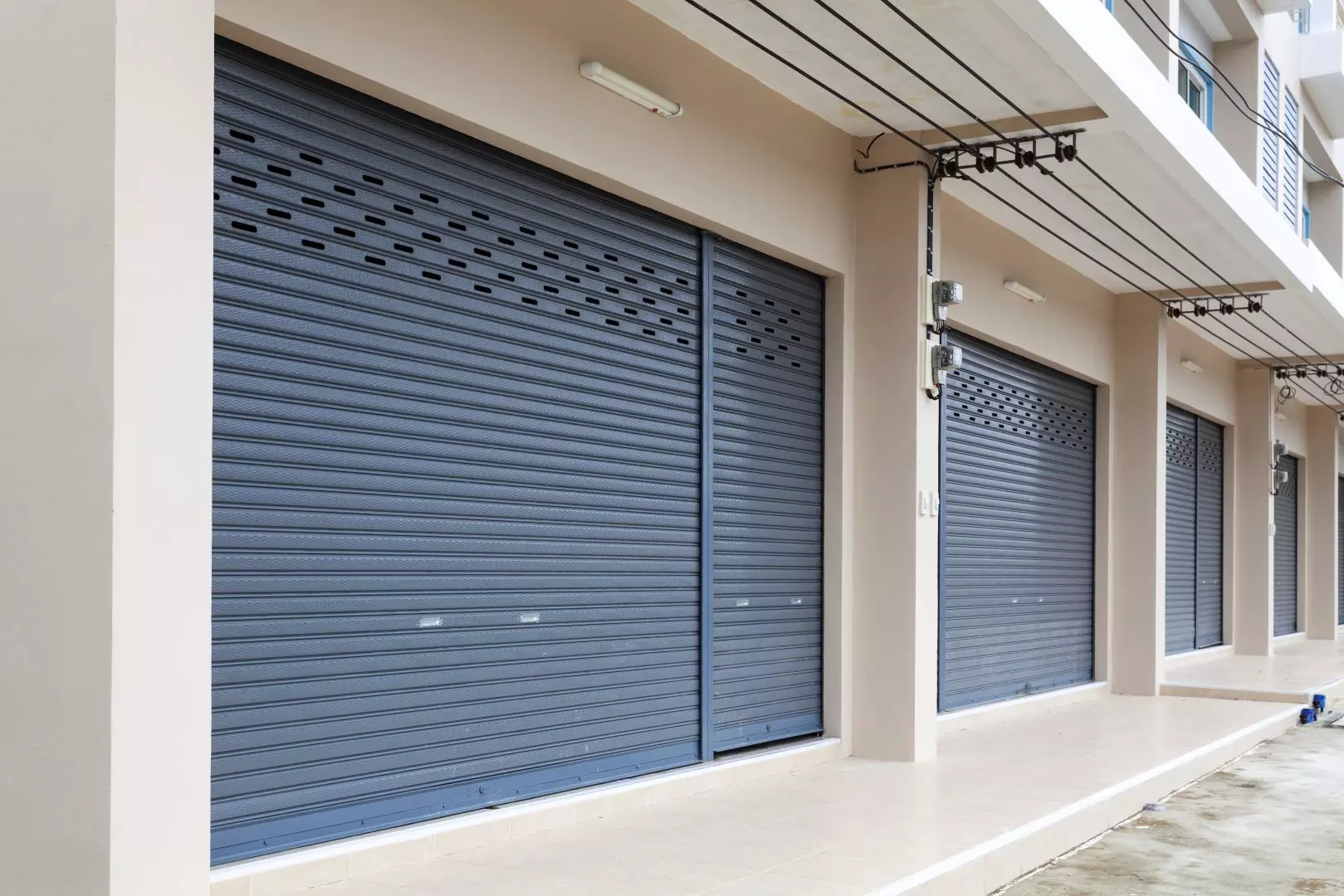 How to Choose the Right Industrial Door for Your Business