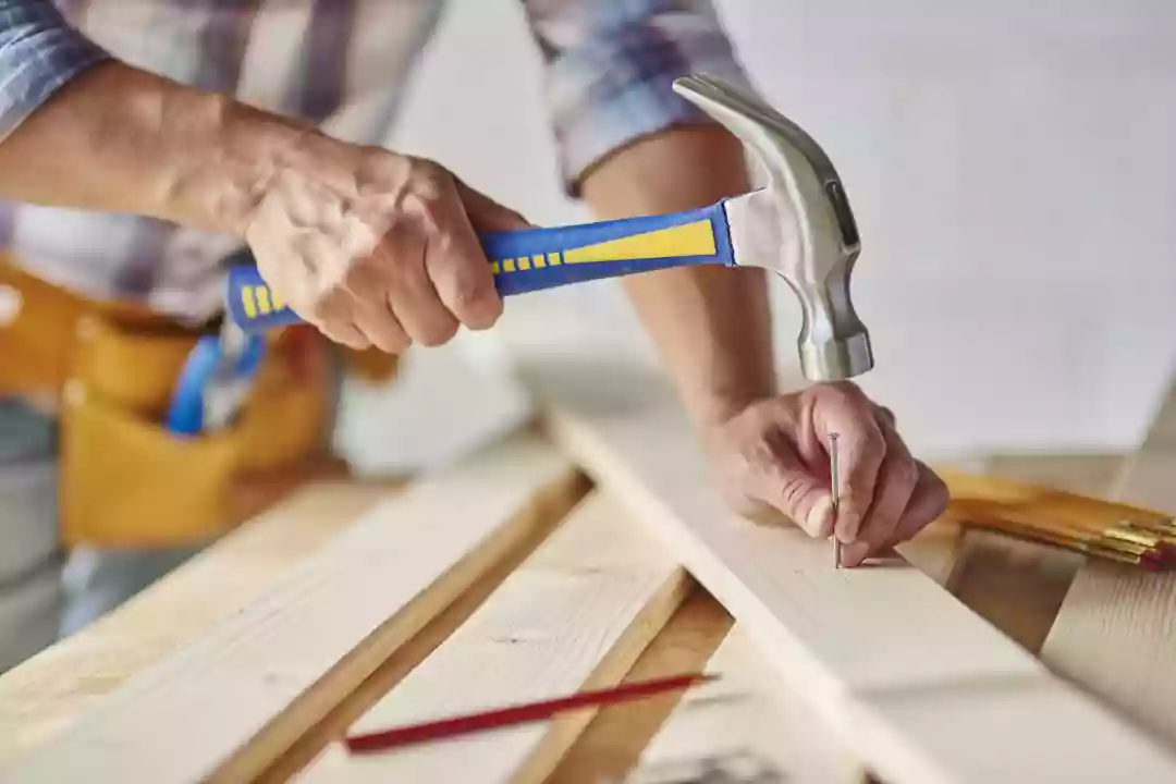 Benefits Of Hiring A Professional Joiner Compared To DIY