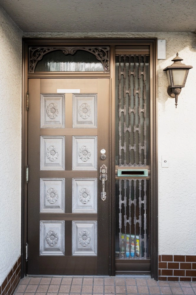 Working With A UK Door Manufacturer: Step-by-Step