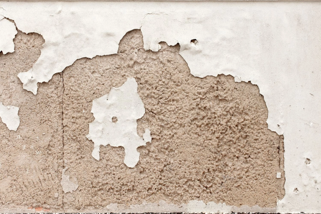 The Most Common Causes Of Damaged Plaster In UK Homes