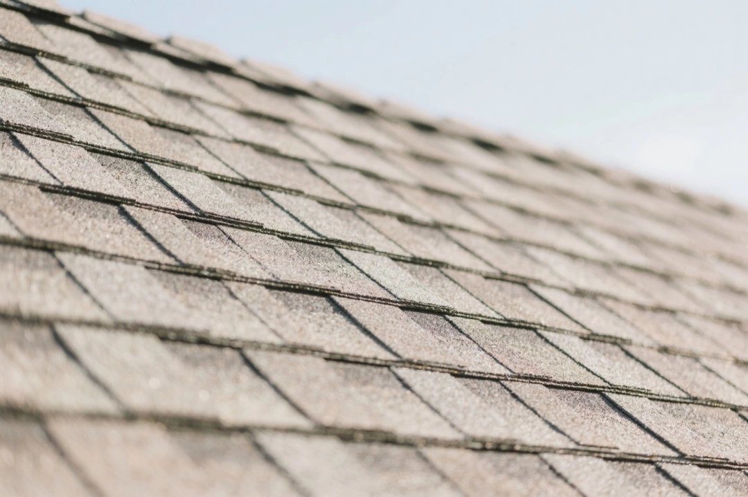Pros and Cons Of Using Felt Shingles On Your Roof