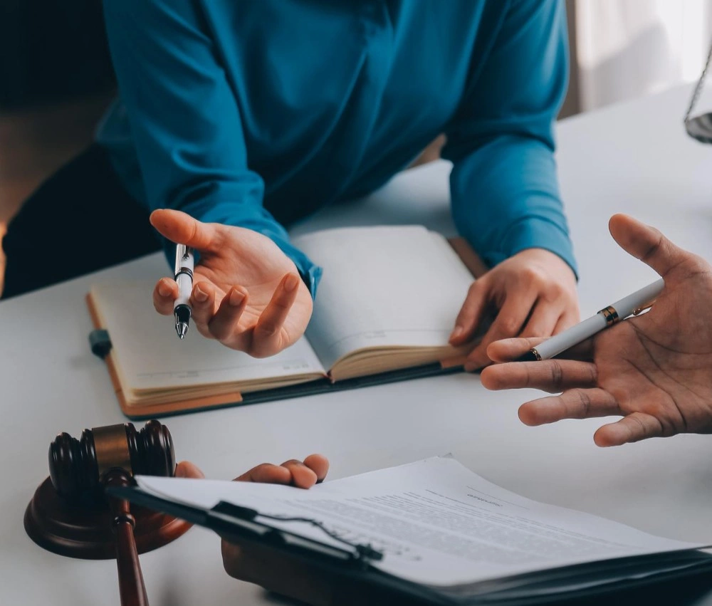 The Benefits Of Using A Specialist Legal Advice Service