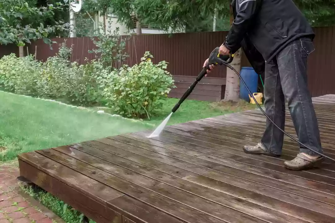 Reasons To Have A Professional Pressure Wash Your Home