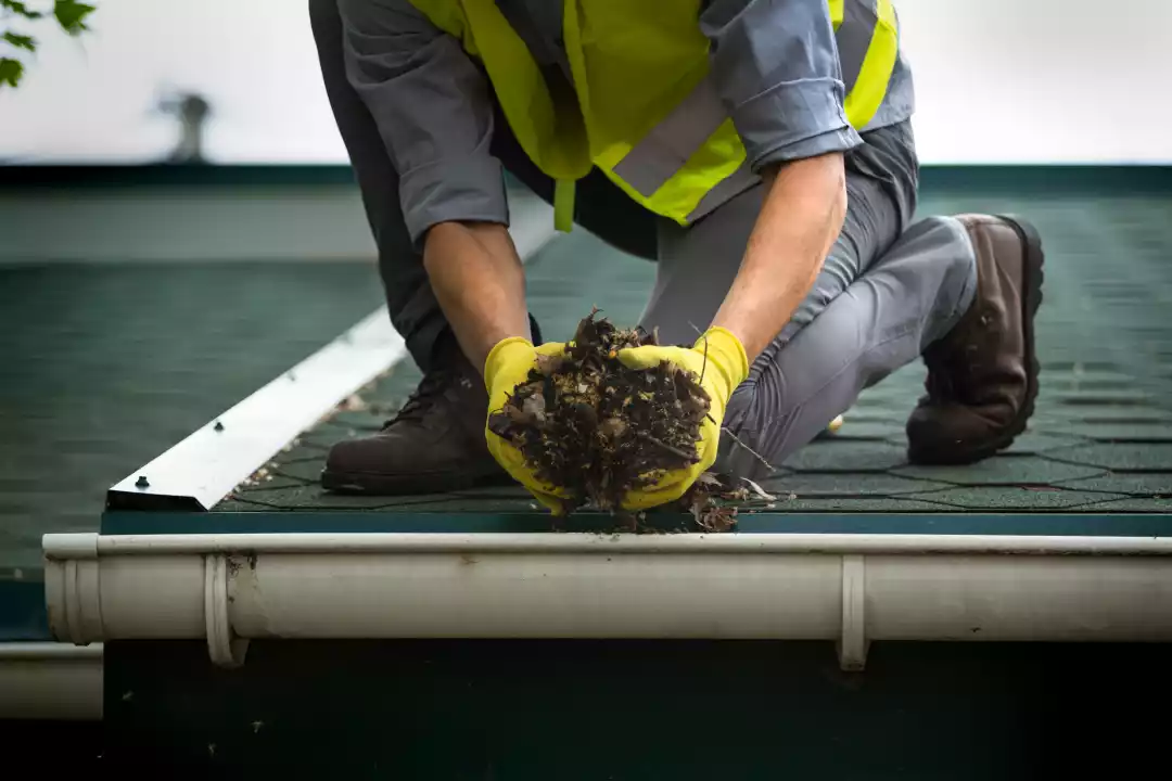 What Is The Best and Quickest Way To Clean Gutters?