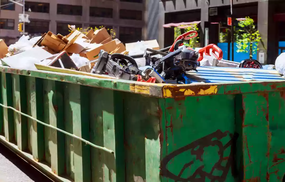 What You Should and Shouldn't Put In A Skip