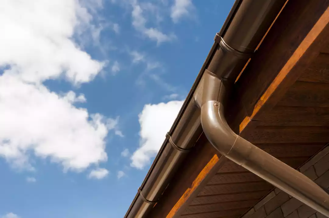 Why You Need To Hire A Professional To Install Your Gutters