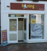 Crease Free Ironing Service Logo